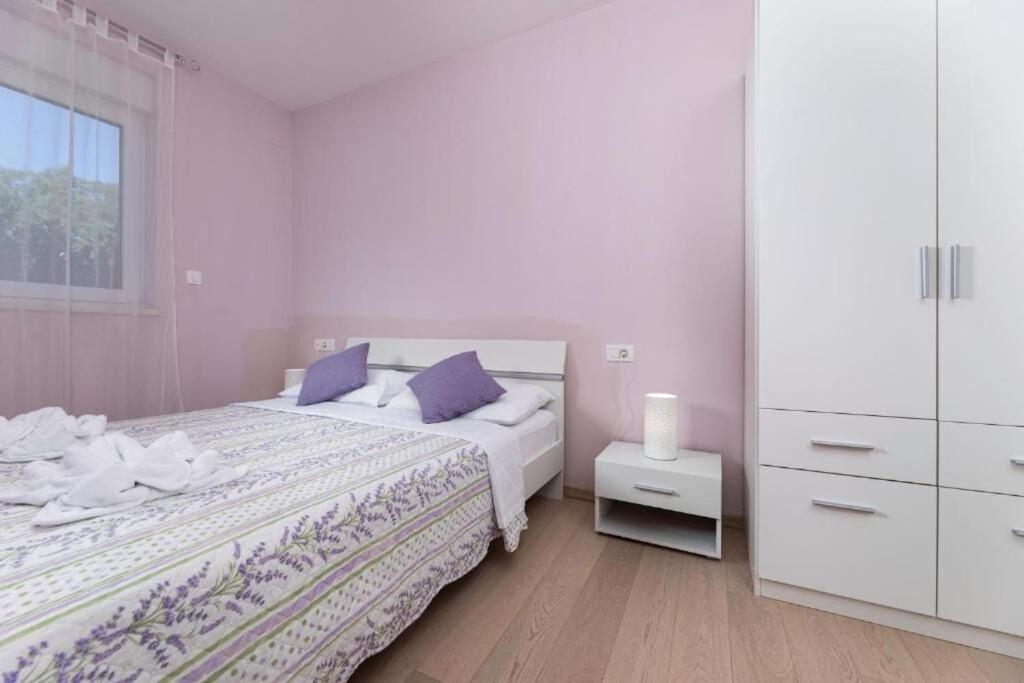 Apartments Marina Малинска Екстериор снимка