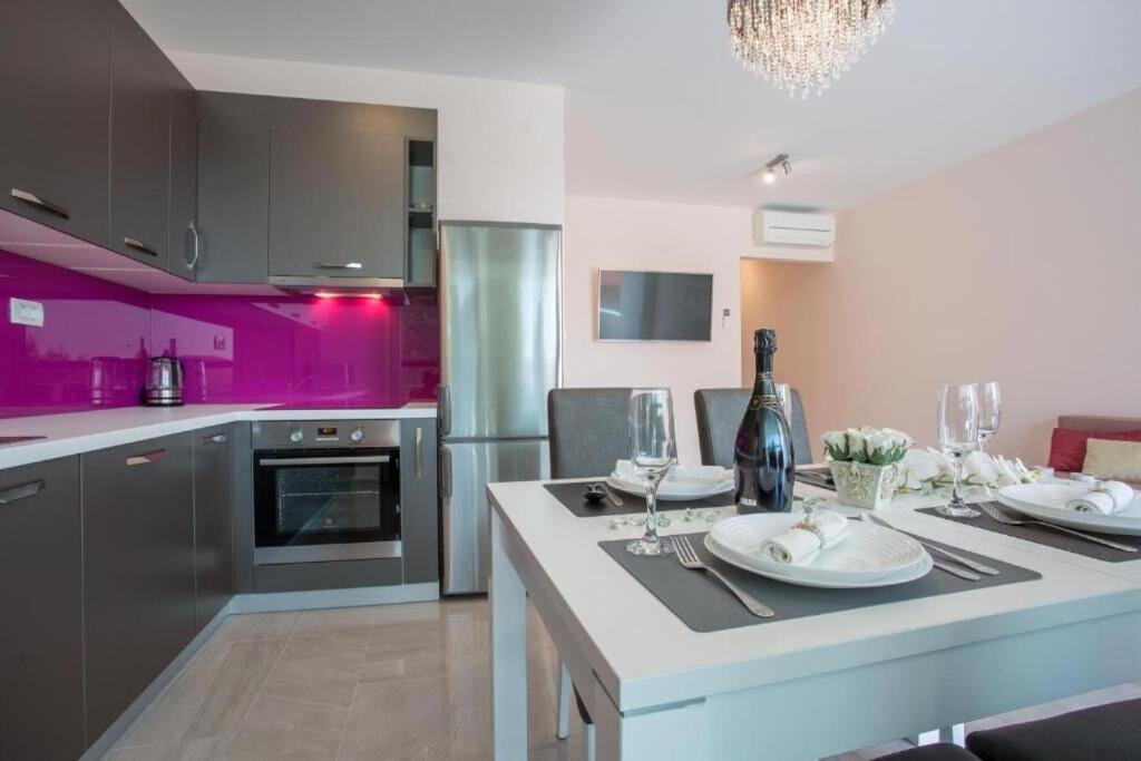 Apartments Marina Малинска Екстериор снимка