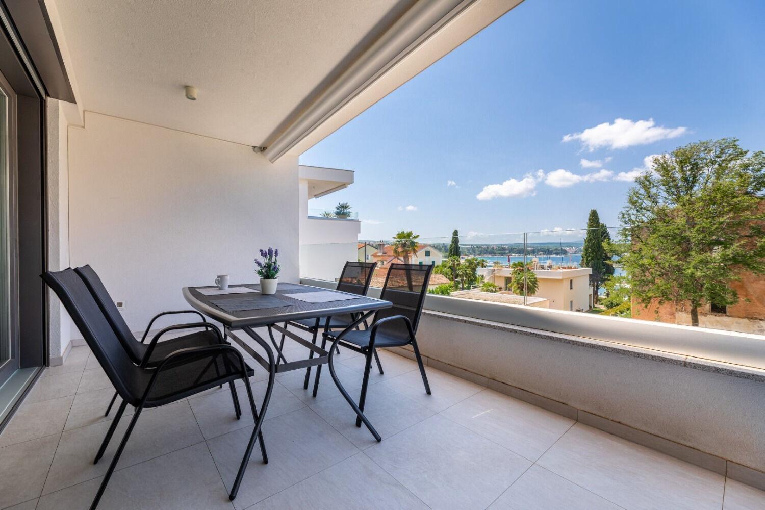 Apartments Marina Малинска Екстериор снимка