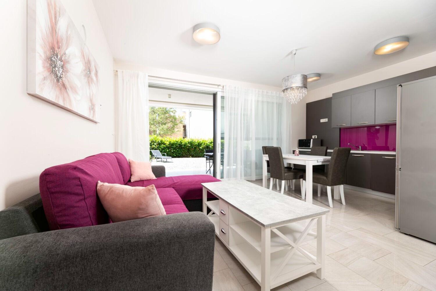 Apartments Marina Малинска Екстериор снимка